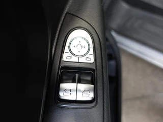 Mercedes-Benz Vito Mercedes-Benz Vito 114 CDI Automaat Dubbele Cabine 6-zits Navigatie Apple Carplay Trekhaak Cruise control Camera Euro6 - afbeelding nr 9