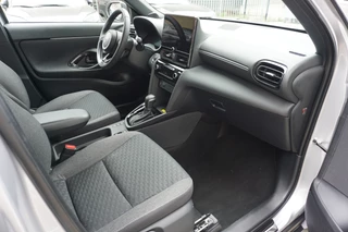 Toyota Yaris Cross Toyota Yaris Cross 1.5 Hybrid 115 Business Plus |Navi|Carplay|PDC V+A|Dodehoek|Camera|Stoel en stuurverwarming| - afbeelding nr 11