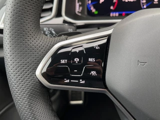 Volkswagen T-Roc Volkswagen T-Roc 1.5 TSI R-Line | CarPlay | Camera | ACC | IQ Light | Dodehoek | 18 inch - afbeelding nr 16