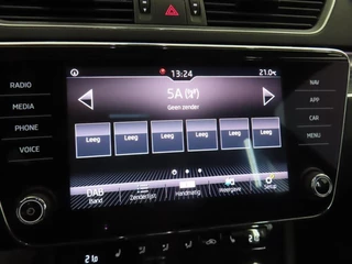 Škoda Superb Skoda Superb Combi 2.0 TDI DSG 150pk Business Edition PANO DAK I LEER + MEMORY I  INCL. BTW I ORG.NL + NAP - afbeelding nr 12