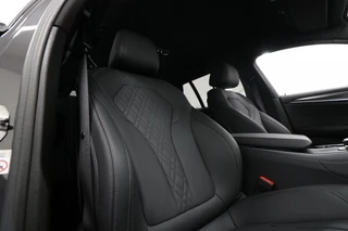 BMW 5 Serie BMW 5 Serie Touring 530 e xDrive M-Sport - afbeelding nr 46