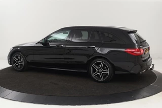 Mercedes-Benz C-Klasse Mercedes-Benz C-klasse 300e AMG Night | Carplay | 360 camera | Trekhaak | Stoelverwarming | Keyless | Leder/Alcantara | Full LED | Navigatie - afbeelding nr 2