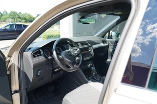 Volkswagen Tiguan Volkswagen Tiguan 1.4 TSI 4Motion Highline Business R - Trekhaak - Standkachel - Stoelverwarming & stuurwielverwarming - Parkeercamera - Climate Control - Cruise Control - LED - - afbeelding nr 19