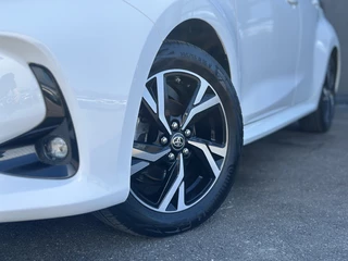 Toyota Yaris Toyota Yaris 1.5 VVT-i Style / Facelift / Apple carplay / Privacy glass - afbeelding nr 9