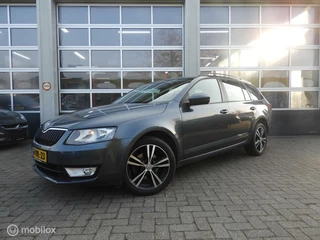 Škoda Octavia Skoda Octavia Combi 1.4 TSI Greentech Elegance - afbeelding nr 1