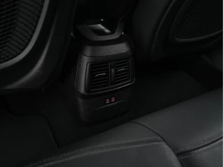 BMW 2 Serie (INCL-BTW) *DAKOTA-LEATHER | FULL-LED | HARMAN/KARDON-AUDIO  | HEATED-SPORT-SEATS | HEAD-UP | DAB+  | ECC | NAVI-FULLMAP | PDC | CRUISE | 17''ALU* - afbeelding nr 28