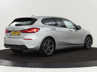 BMW 1 Serie BMW 1-serie 118i M Sport | Trekhaak | Carplay | Navigatie |  Sportstoelen | Half leder | Full LED | Climate control | Parkeerhulp - afbeelding nr 34