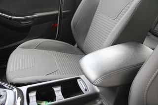 Ford Focus Ford Focus Wagon 1.0 EcoBoost Titanium | Navigatie | Climate Control | Cruise Control | Lichtmetalen Velgen | Voorruitverwarming - afbeelding nr 25