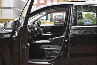Mercedes-Benz B-Klasse Mercedes-Benz B-Klasse 250 e AMG Line | Open dak | Sfeerverl | DAB | Carbon | Carplay | Stoelverw | Full LED | AMG Velgen - afbeelding nr 40