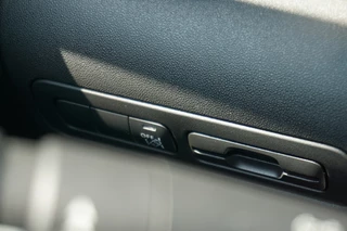 Citroën C3 Aircross Citroën C3 Aircross 110PK Shine CAMERA | NAVI | CRUISE | PDC V+A | 17'LMV | 4S BAND! - afbeelding nr 17