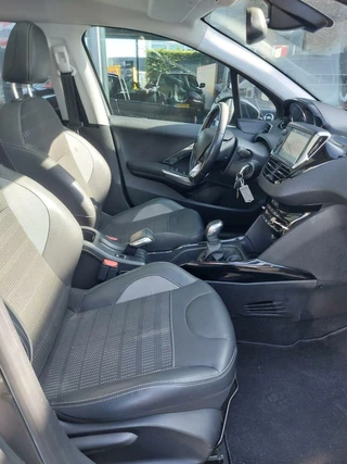 Peugeot 2008 Peugeot 2008 1.2 PureTech Blue Lease Executive - afbeelding nr 18