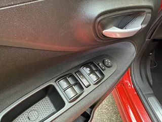 Fiat Punto Fiat Punto Evo 0.9 TwinAir Lounge navi airco 5drs - afbeelding nr 34