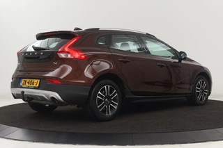 Volvo V40 Volvo V40 Cross Country 2.0 T4 Momentum | Automaat | Stoelverwarming |  Trekhaak | Camera | Full LED | Navigatie | Achterbankverwarming | Climate control - afbeelding nr 28