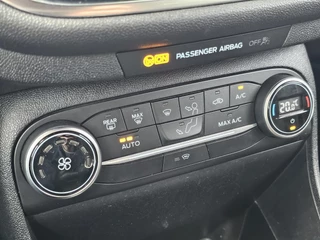 Ford Fiesta Ford Fiesta 1.0 EcoBoost ST-Line Navigatie | Cruise control | Led dagrijverlichting | Climate control | PDC | Lane assist | Dealeronderhouden! - afbeelding nr 21