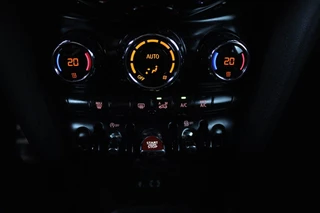 MINI Cooper Mini Mini 1.5 Cooper (CRUISE CONTROL, NAVIGATIE, BLUETOOTH, CLIMATE CONTROL, NL-AUTO) - afbeelding nr 21