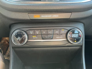 Ford Fiesta Ford Fiesta 1.0 EcoBoost ST-Line 100pk Trekhaak | Cruise control | Apple Carplay | Android auto | Climate control - afbeelding nr 24