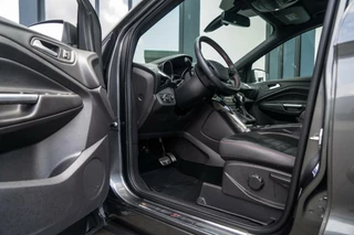 Ford Kuga Ford Kuga 1.5 EcoBoost ST Line PANO / CAMERA / STUURVERWARMING - afbeelding nr 16