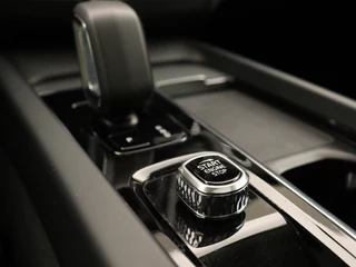 Volvo XC60 Volvo XC60 T6 PLUG-IN HYBRID ULTRA DARK SCHUIFDAK HARMAN KARDON TREKHAAK 20 - afbeelding nr 36