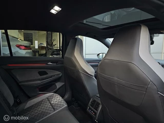 Volkswagen Golf Volkswagen Golf 1.5 eTSI R-Line Panorama/HUD/Harman Kardon/Keyless - afbeelding nr 19