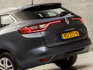 Renault Mégane Estate Renault Mégane Estate 1.2 TCe Sport (APPLE CARPLAY, NAVIGATIE, VIRTUAL COCKPIT, CLIMATE, CRUISE, SPORTSTOELEN, ELEK PAKKET, NIEUWE APK, NIEUWSTAAT) - afbeelding nr 11