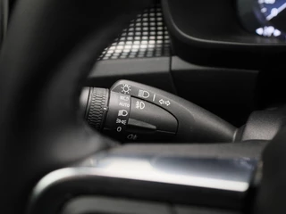Volvo XC40 Volvo XC40 T5 Recharge R-Design | Achteruitrij Camera | Cruise Controle | Apple Carplay / Android Auto | Stoel + Stuur Verwarming | - afbeelding nr 24