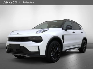 Lynk & Co 01 | MORE | Panoramadak | 360° camera |