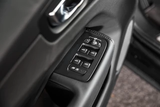 Volvo XC60 Volvo XC60 2.0 T6 Plug-in hybrid AWD Plus Dark | S/K-Panodak | Dig. Cockpit | Adapt. Cruise | Memory Stoelen | Elek. Klep | Stoel-+stuurverw. | 360 Camera | Harman/Kardon | NAV+App. Connect | LM 19