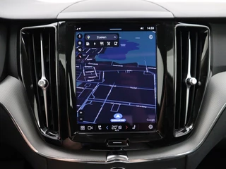 Volvo XC60 Volvo XC60 T6 PLUG-IN HYBRID LONG RANGE PLUS DARK SCHUIFDAK 360GR CAM ACC B - afbeelding nr 23