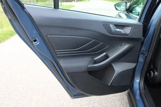 Ford Focus Ford Focus Wagon 1.0 125pk Trend Edition Business airco/cruise/navi/trekhaak - afbeelding nr 24
