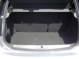 Peugeot 208 Peugeot 208 Hybrid e-DCS6 136pk | GT Line | Automaat | - afbeelding nr 9