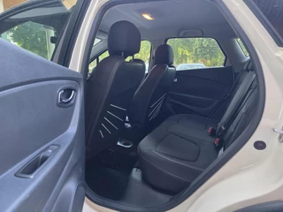 Renault Captur Renault Captur 0.9 TCe 2016 Limited AIRCO/NAVI/PDC/SCHADE - afbeelding nr 10