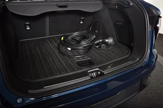 Lynk & Co 01 | 360 Camera | 7.4 kWh boordlader | Donkere hemel | S/K-panodak | Adapt. Cruise | Memory | Elek. klep | LM 20