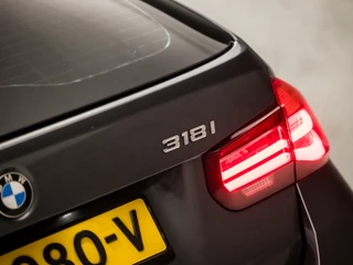 BMW 3 Serie Automaat (PANORAMADAK, M PAKKET, GROOT NAVI, VIRTUAL COCKPIT, STOELVERWARMING, LEDEREN SPORTSTOELEN, PARKEERSENSOREN, GETINT GLAS, ZWART HEMEL, NIEUWSTAAT) - afbeelding nr 31