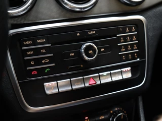 Mercedes-Benz CLA Mercedes-Benz CLA 180 Sport [GROOT NAVIGATIE, ZWARTE HEMEL, STOELVERWARMING, PDC V+A, HALF LEDER, CRUISE CONTROL, AIRCO, NIEUWSTAAT] - afbeelding nr 19