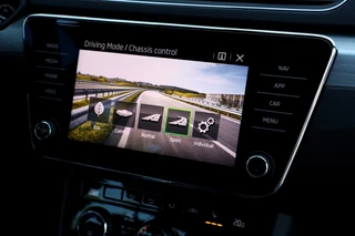 Škoda Superb Škoda Superb Combi 1.4 TSI iV Business Edition - 218 pk **Carplay / Led / Navi - afbeelding nr 17