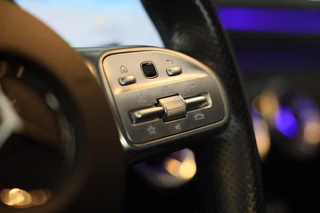 Mercedes-Benz A-Klasse Mercedes-Benz A-klasse 250 e AMG 45 Look / AUT / Digital Cockpit / Cruise Control / Sfeerverlichting / Camera / Pano / 19 Inch - afbeelding nr 16