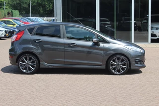 Ford Fiesta Ford Fiesta 1.0 EcoBoost ST Line / Navigatie / Parkeerhulp achter / 17'' / Xenon / DAB / Getint glas / Cruise Control - afbeelding nr 7