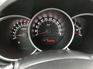 Kia Venga Kia Venga 1.6 CVVT Edition ZEER LUX Trekhaak Heel veel opties - afbeelding nr 6
