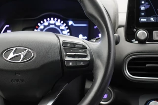 Hyundai Kona Hyundai Kona Electric Comfort 64 kWh - Carplay, Camera, Cruise, Trekhaak - afbeelding nr 16