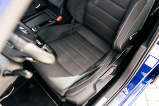 Volkswagen Golf Volkswagen Golf 2.0 TSI 4Motion R Pano Dynaudio Camera - afbeelding nr 32