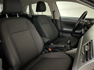 Volkswagen Polo Volkswagen Polo 1.0 TSI Airco Navi ACC CarPlay PDC Trekh. - afbeelding nr 17