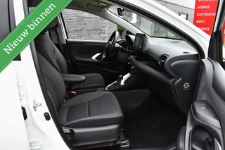 Toyota Yaris Toyota Yaris 1.5 Hybrid Business NAVI/KEYLESS/CAMERA/ETC.! - afbeelding nr 13