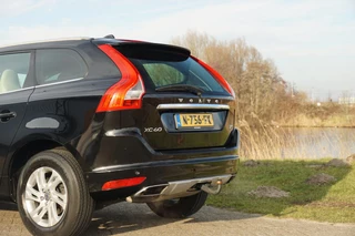 Volvo XC60 Volvo XC60 2.0 T5 FWD Summum AUT | Black Sapphire Metallic | Camera/Stoelverwarming/Memory/NAV/Trekhaak/Leder - Fijne hoogzitter! - afbeelding nr 10