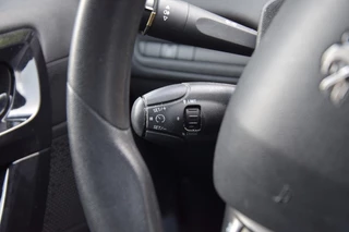 Peugeot 208 Peugeot 208 1.2 PURETECH CARPLAY/CRUISE/AIRCO - afbeelding nr 18