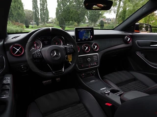 Mercedes-Benz CLA Mercedes-Benz CLA Shooting Brake 180 automaat / 45 AMG Ed. 1 / OrangeArt / LED - afbeelding nr 47
