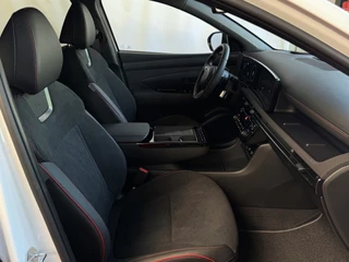Hyundai Tucson Hyundai Tucson NIEUWE AUTO 1.6 T-GDI PHEV 252PK 4WD N-LINE SKY PANO. 360.CAMERA ELEK.KLEP ELEK.STOEL/GEHEUG.VERWARMD SUBWFR 19''LMV ZWARTE HEMEL HEADUP STOELKOELING STUURVERW. PLUG IN HYBRIDE - 5 JAAR GARANTIE - afbeelding nr 38