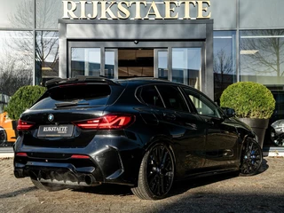 BMW 1 Serie BMW 1-serie M135i xDrive High Executive|PANO|MAXTON|19'' - afbeelding nr 10