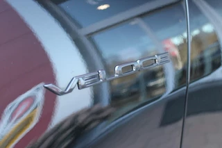 Alfa Romeo Tonale Alfa Romeo Tonale 1.5T 160PK HYbrid VELOCE | PANORAMISCH SCHUIF / KANTELDAK | LEDEREN BEKLEDING | VOORSTOELEN / STUUR VERWARMD | VOORSTOELEN GEVENTILEERD | VOORSTOELEN ELEKTRISCH VERSTELBAAR | DRAADLOOS APPLE CARPLAY / ANDROID AUTO | 360° CAMERA | AUTOMATISCH DIMMENDE BUITENSPIEGELS | 20