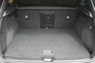 Volvo XC40 Volvo XC40 T3 Momentum Business | Parkeercamera | Stoelverwarming | Trekhaak | Pilot Assist | Keyless - afbeelding nr 45