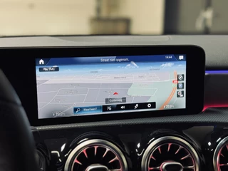 Mercedes-Benz A-Klasse Mercedes-Benz A-Klasse 200 AMG Night | Panorama | Multibeam | Sfeer - afbeelding nr 17